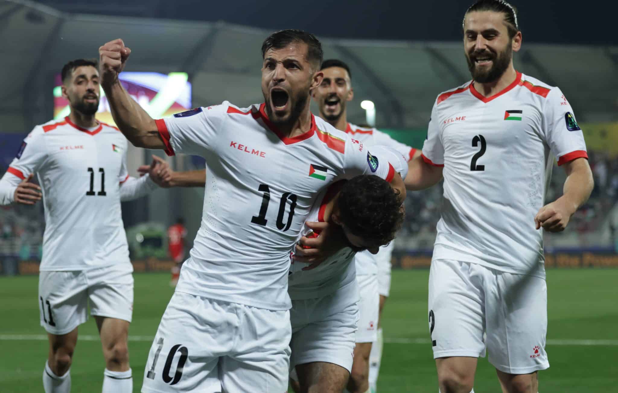 Jogadores da sele&ccedil;&atilde;o palestina comemoram gol