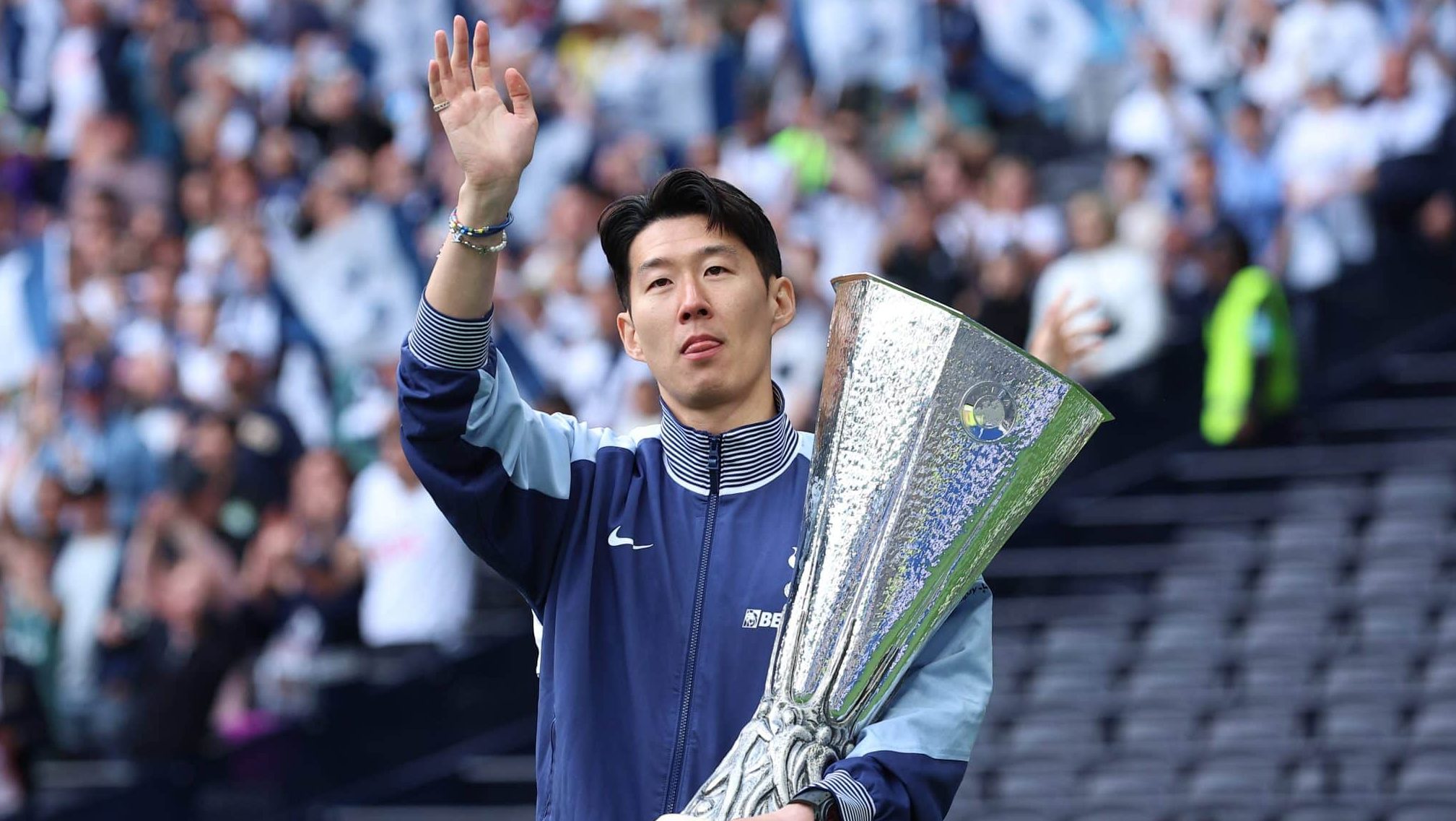 &lsquo;Deixa o Tottenham como uma lenda&rsquo;: As rea&ccedil;&otilde;es &agrave; sa&iacute;da de Son dos Spurs