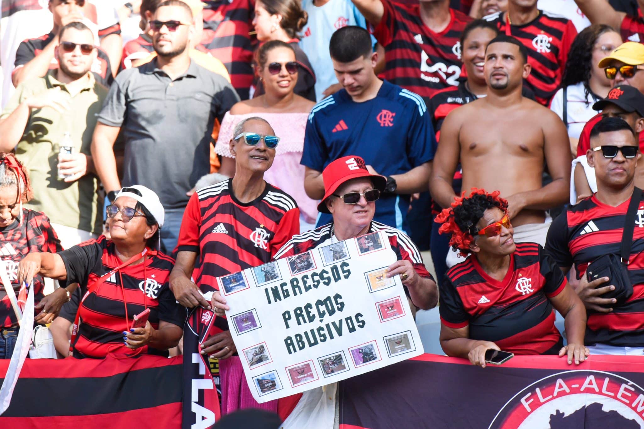 &lsquo;Afastar o pobre do est&aacute;dio &eacute; planejado. Os donos do espet&aacute;culo querem isso&rsquo;