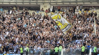 Barreira met&aacute;lica e corredor policial: Flamengo x Botafogo tem pol&ecirc;mica antes da bola rolar