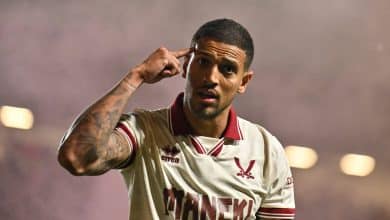 Ex-Flamengo brilha na Inglaterra e &eacute; decisivo em disputa por acesso &agrave; Premier League