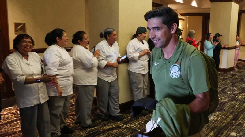 Abel cita Estêvão ‘moleque’ antes de decisão do Palmeiras no Mundial