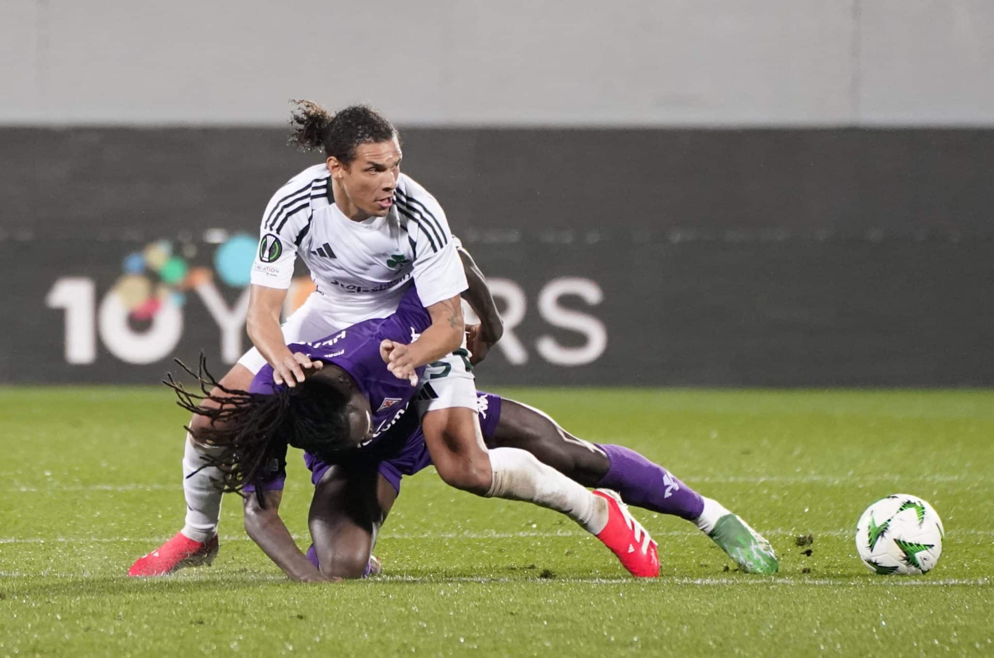 Willian Ar&atilde;o durante Panathinaikos e Fiorentina