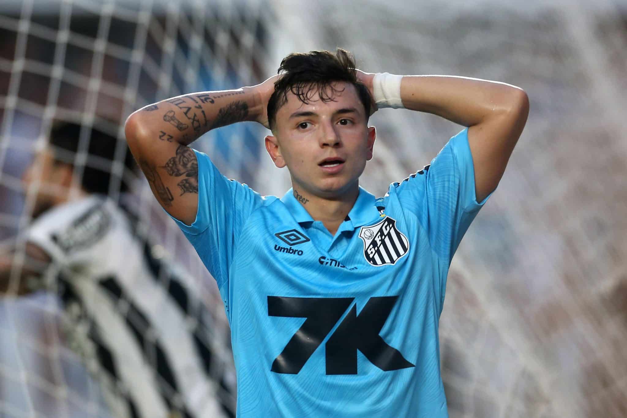 Barreal lamentando oportunidade perdida pelo Santos