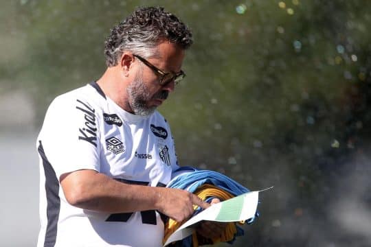 Por que a parada para o Mundial de Clubes &eacute; essencial para o Santos em 2025?