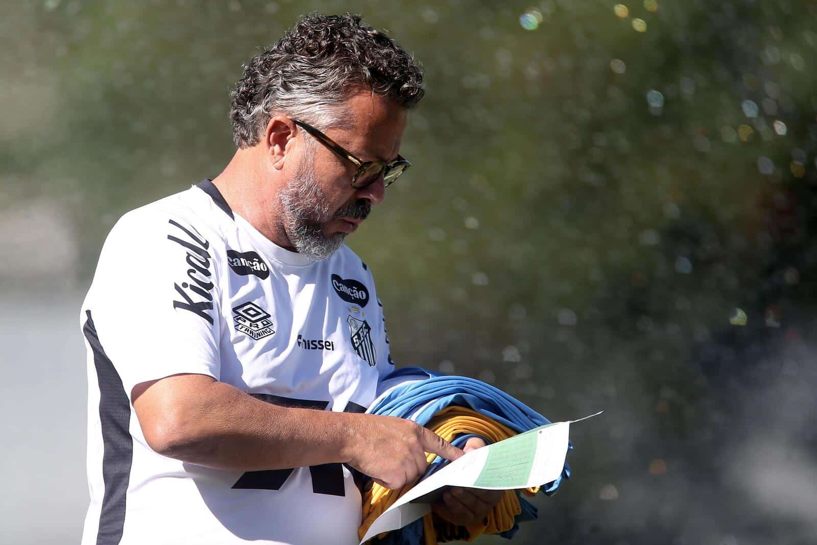 Por que a parada para o Mundial de Clubes &eacute; essencial para o Santos em 2025?