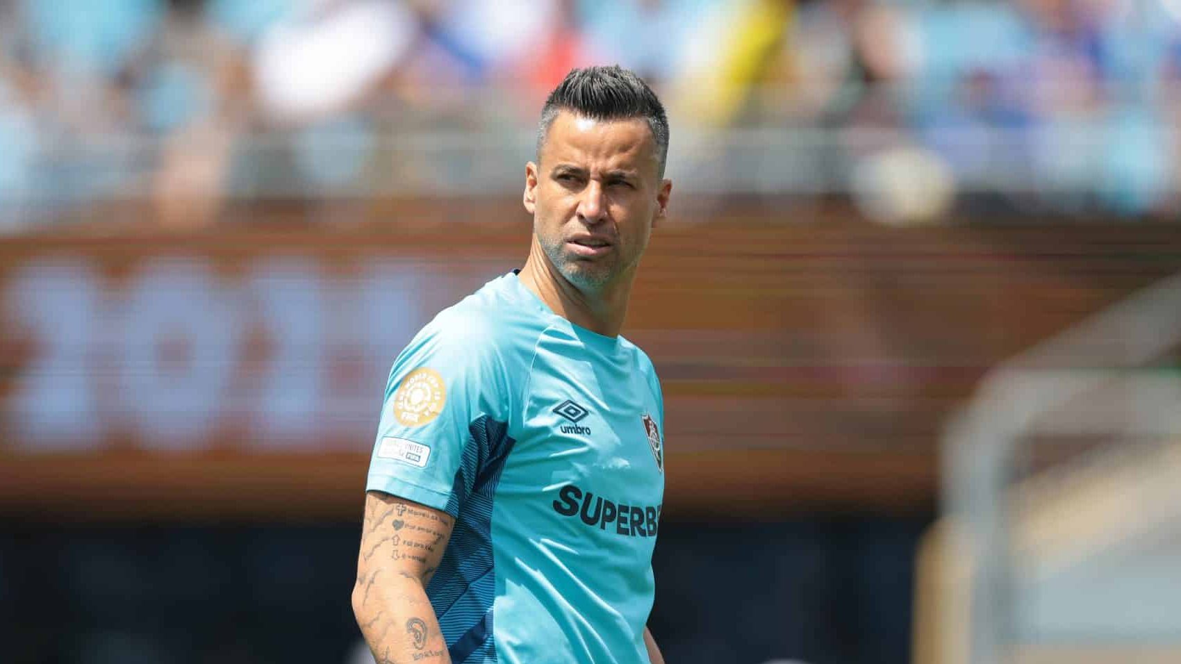 &lsquo;Hist&oacute;ria pura&rsquo; e F&aacute;bio her&oacute;i: Como imprensa europeia repercutiu vit&oacute;ria do Fluminense no Mundial