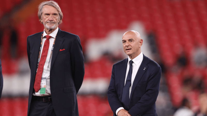 Por que o Tottenham está processando empresa de Jim Ratcliffe, dono do United?