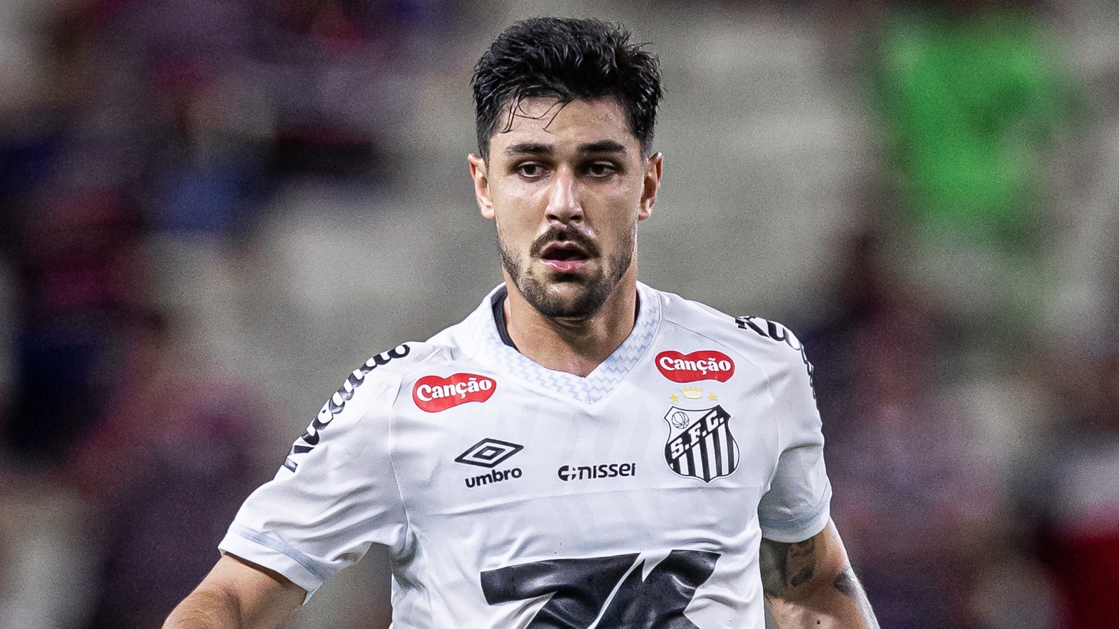 Santos tenta acordo contra transfer ban, mas Arouca n&atilde;o demonstra interesse