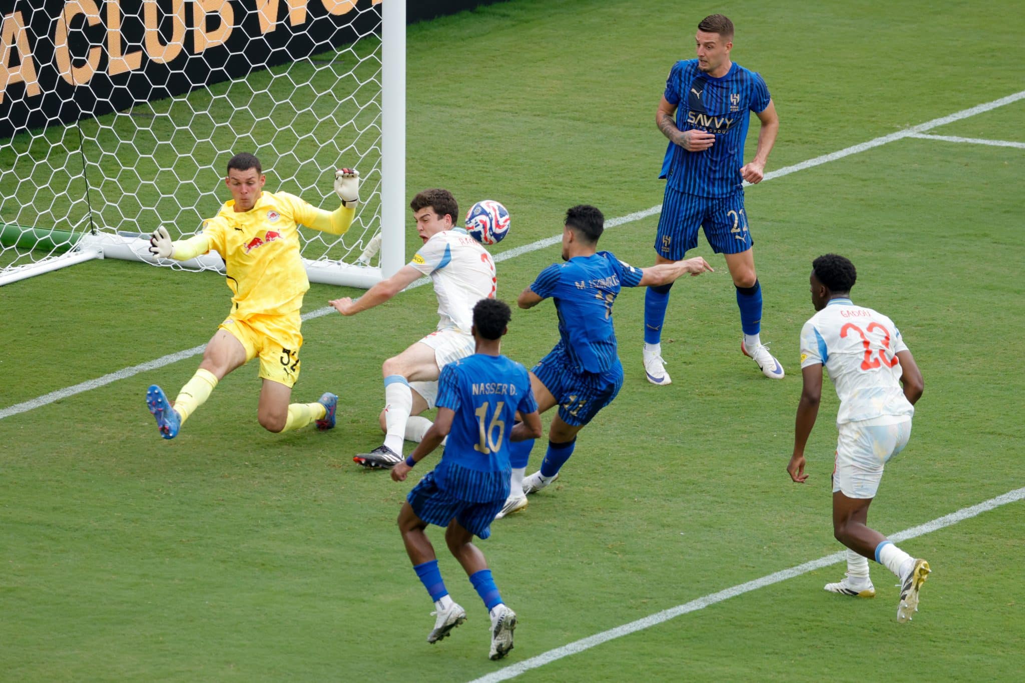 Marcos Leonardo perdeu boa chance para o Al-Hilal (Foto: Icon Sport)