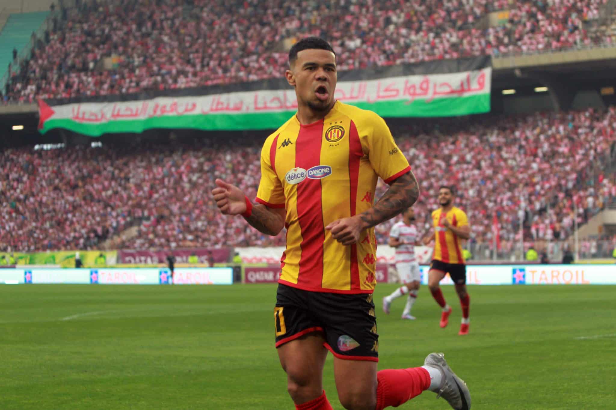 Brasileiro Yan Sasse comemora gol pelo Esp&eacute;rance de Tunis