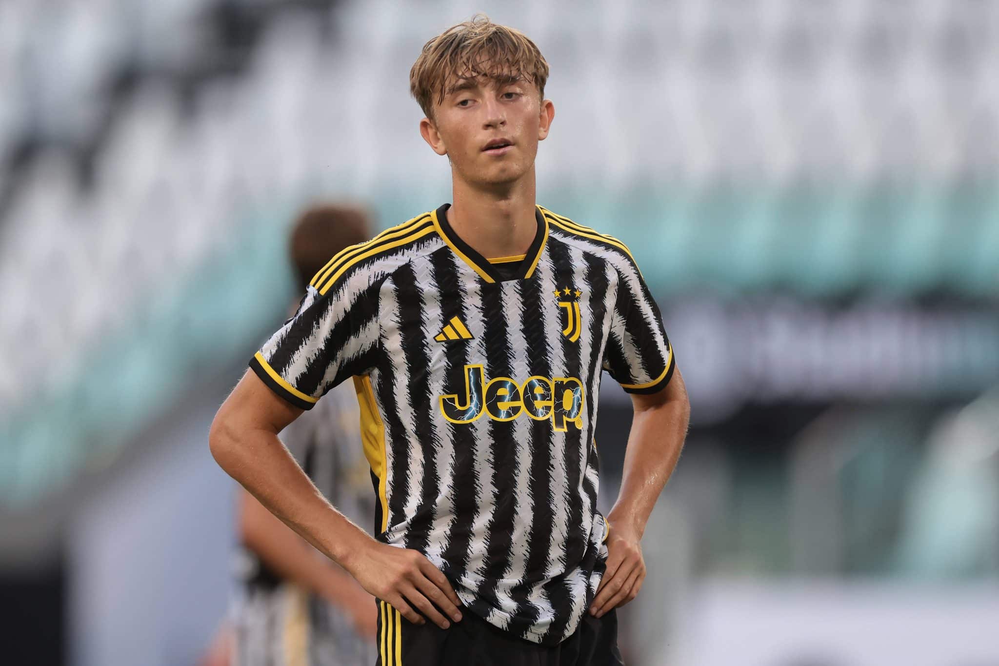 Dean Huijsen em a&ccedil;&atilde;o pela Juventus em 2023
