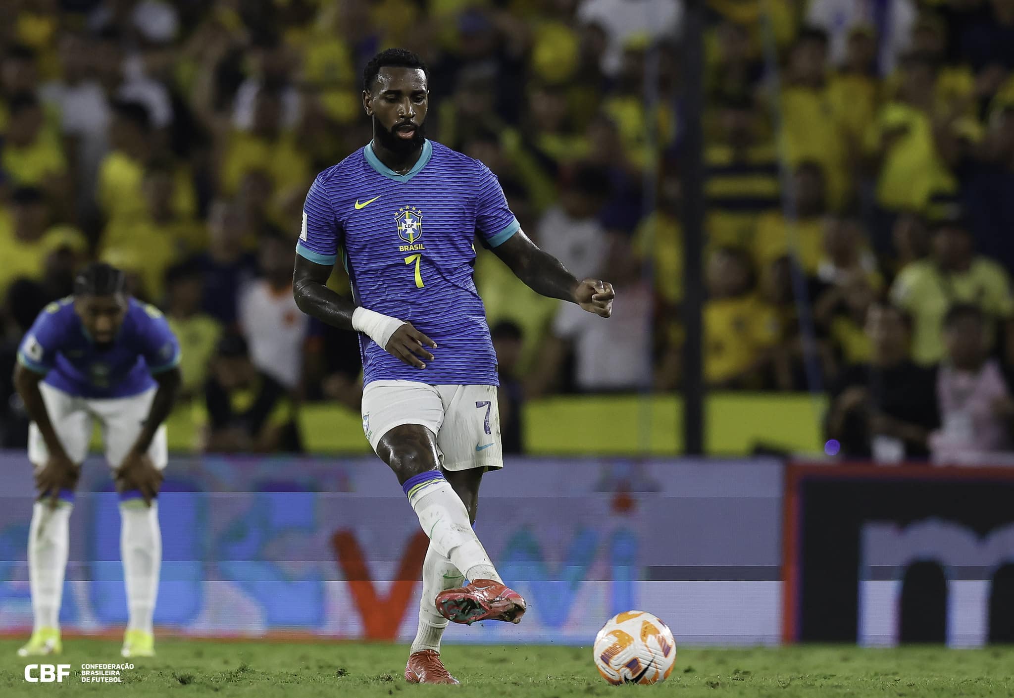 Gerson, em a&ccedil;&atilde;o pela Sele&ccedil;&atilde;o