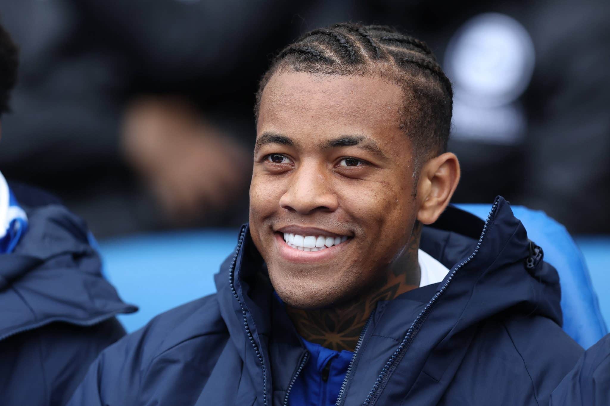 O zagueiro Igor Julio antes de jogo do Brighton