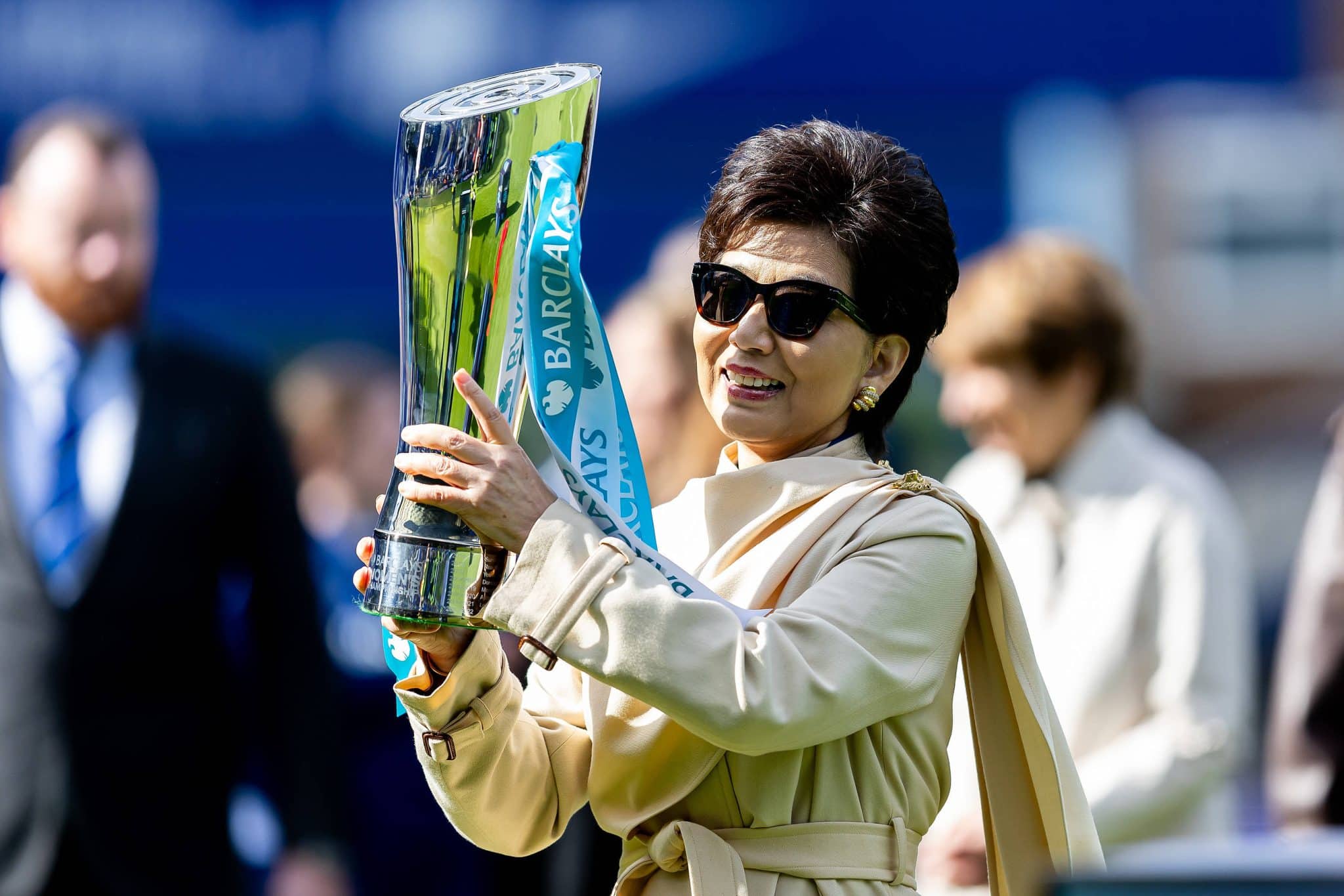Conhe&ccedil;a Michele Kang, magnata do futebol feminino que substitui Textor no Lyon