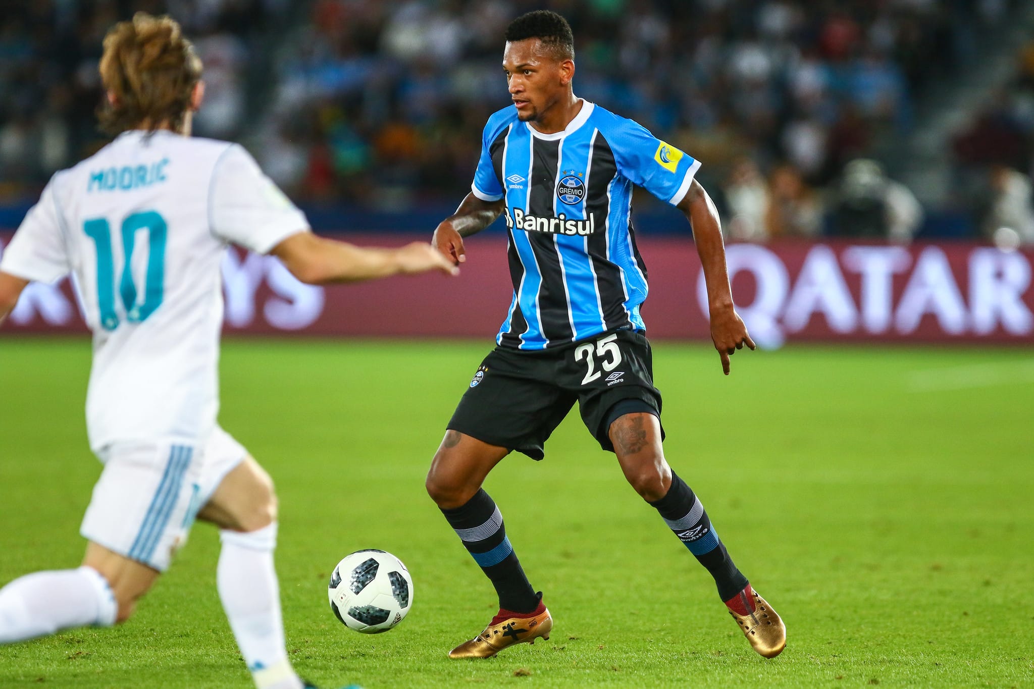 Jailson, em a&ccedil;&atilde;o pelo Gr&ecirc;mio contra o Real Madrid no Mundial de Clubes