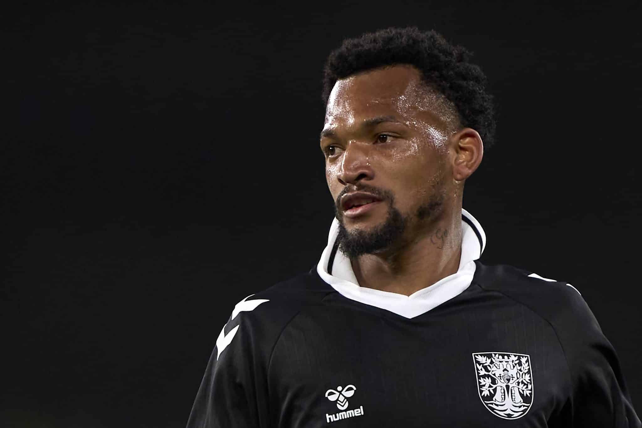 Ex-Gr&ecirc;mio e Palmeiras recebe proposta do Valencia e de mais um clube da Espanha