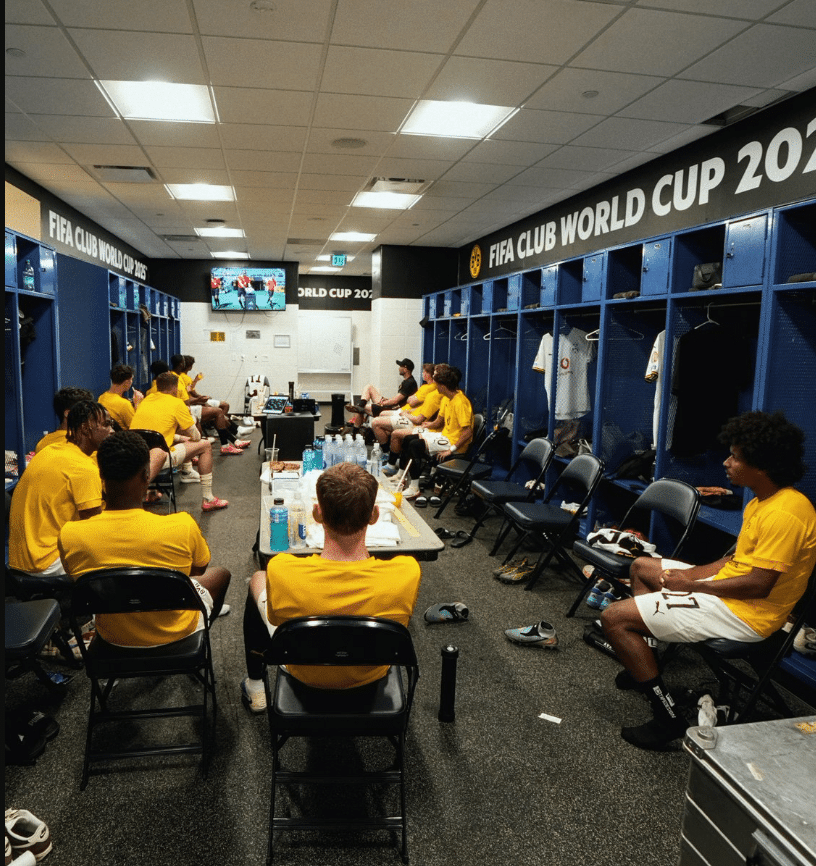 jogadores borussia vesti&aacute;rio
