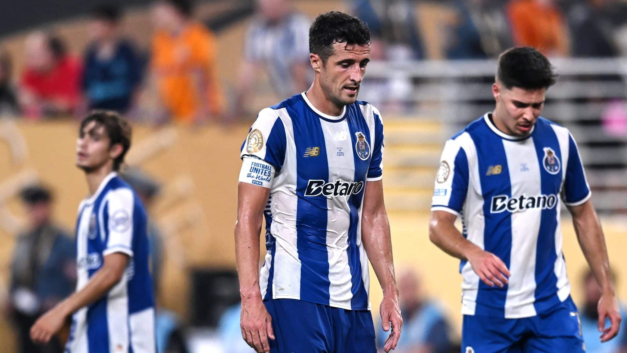 Nem precisava, mas o Porto mostrou (mais uma vez) que &eacute; o pior europeu do Mundial