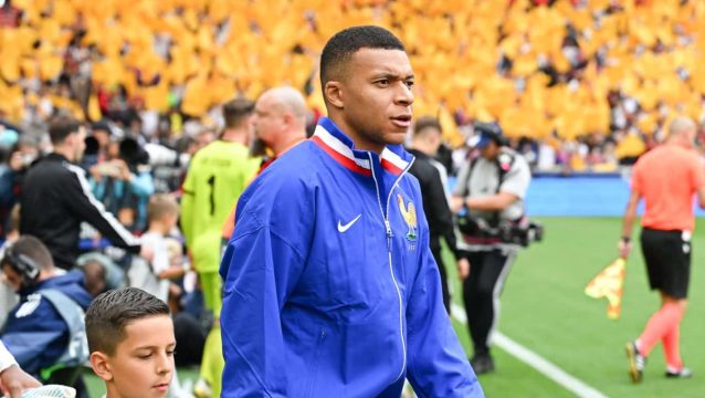 Mbapp&eacute; se aproxima de Henry, e Chelsea ganha &lsquo;comprova&ccedil;&atilde;o&rsquo; em vit&oacute;ria da Fran&ccedil;a