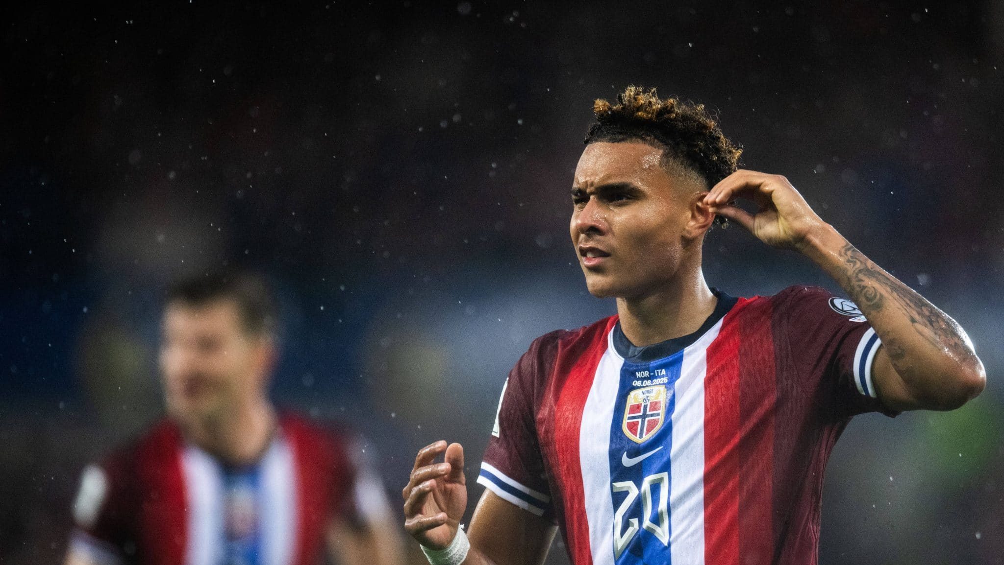 &lsquo;Neymar&rsquo; da Noruega conduz vit&oacute;ria que revive traumas da It&aacute;lia nas Eliminat&oacute;rias