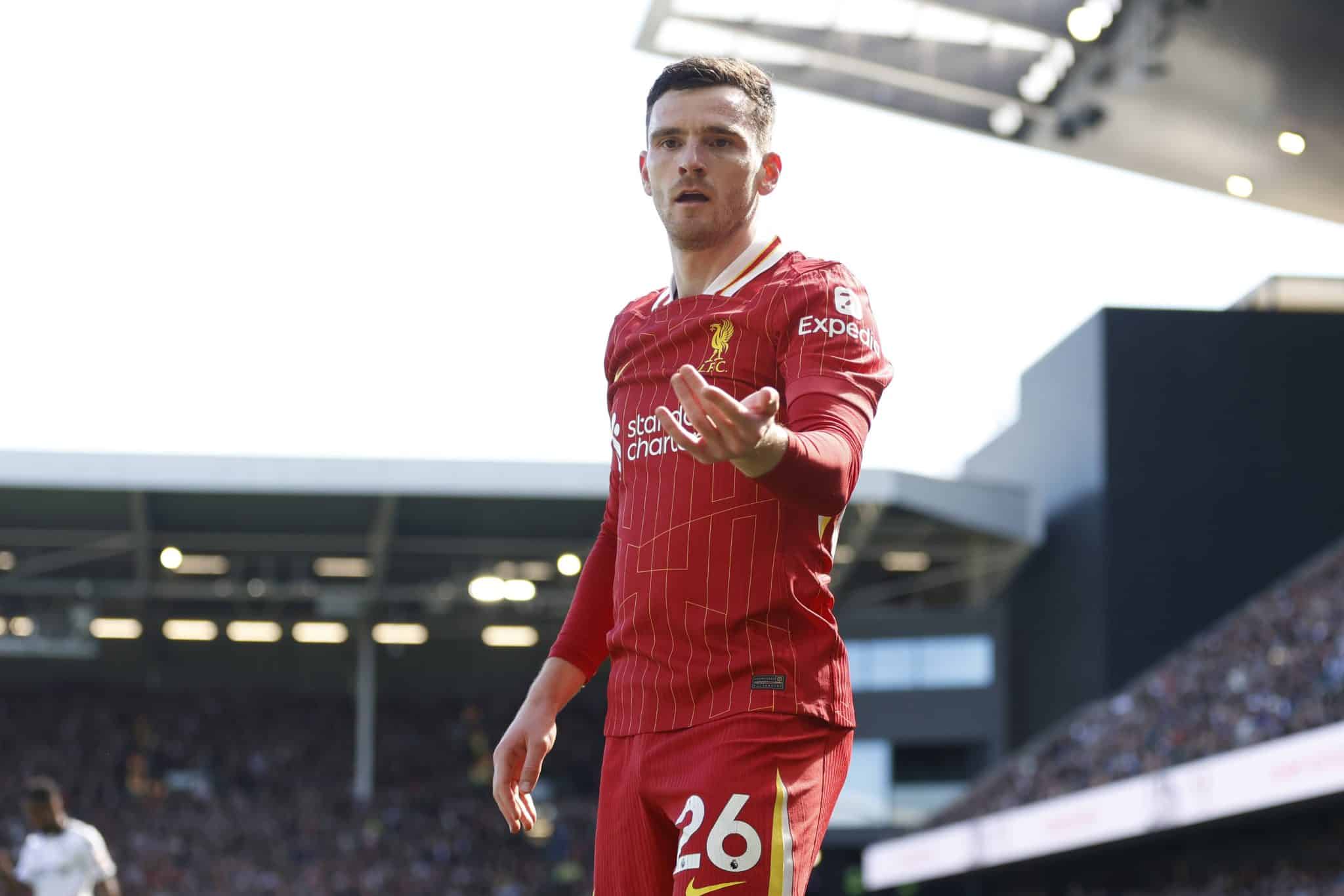 Se Robertson ficar no Liverpool, ter&aacute; que brigar pela titularidade Foto: (Imago)