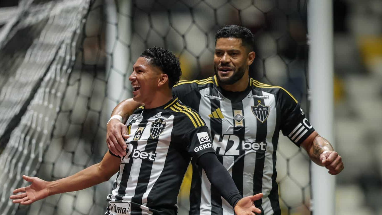 Atl&eacute;tico leva Inter ao Z4: Mundial breca a fase boa de um e d&aacute; luz no fim do t&uacute;nel ao outro