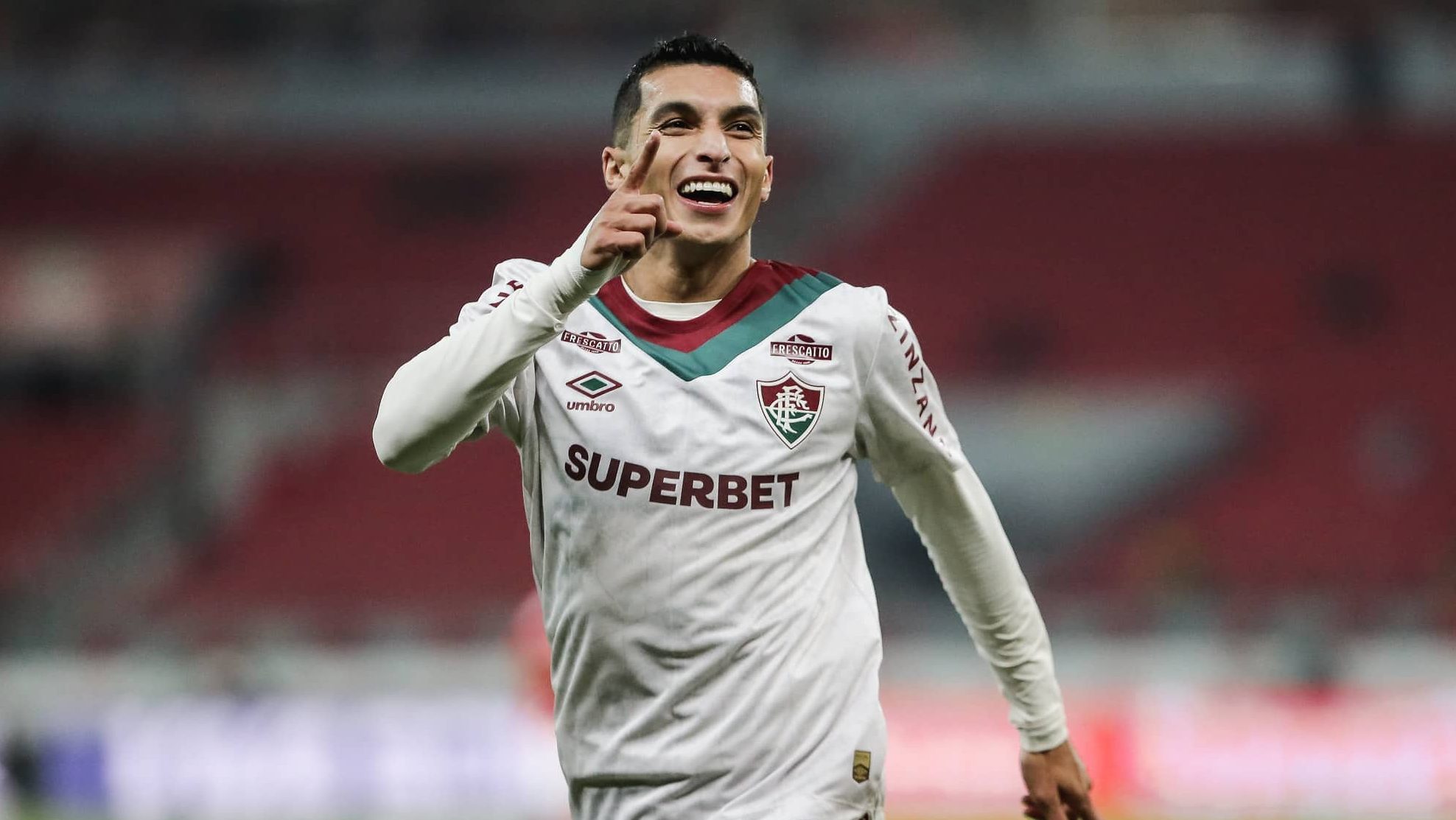 Fluminense afasta estigma de mandante e exp&otilde;e &lsquo;bipolarismo&rsquo; do Internacional na temporada