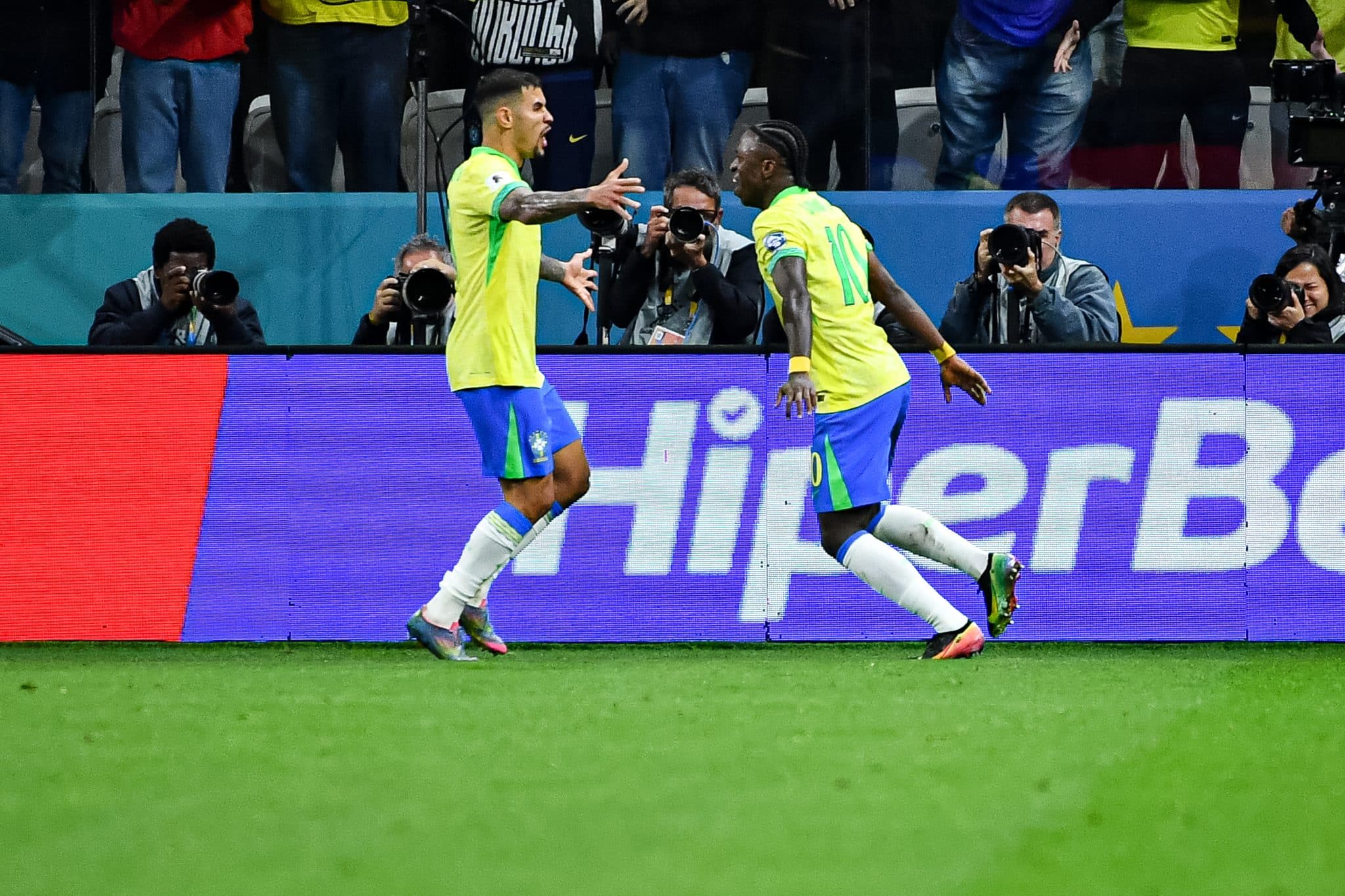 Vinicius J&uacute;nior marcou o gol da vit&oacute;ria do Brasil sobre o Paraguai