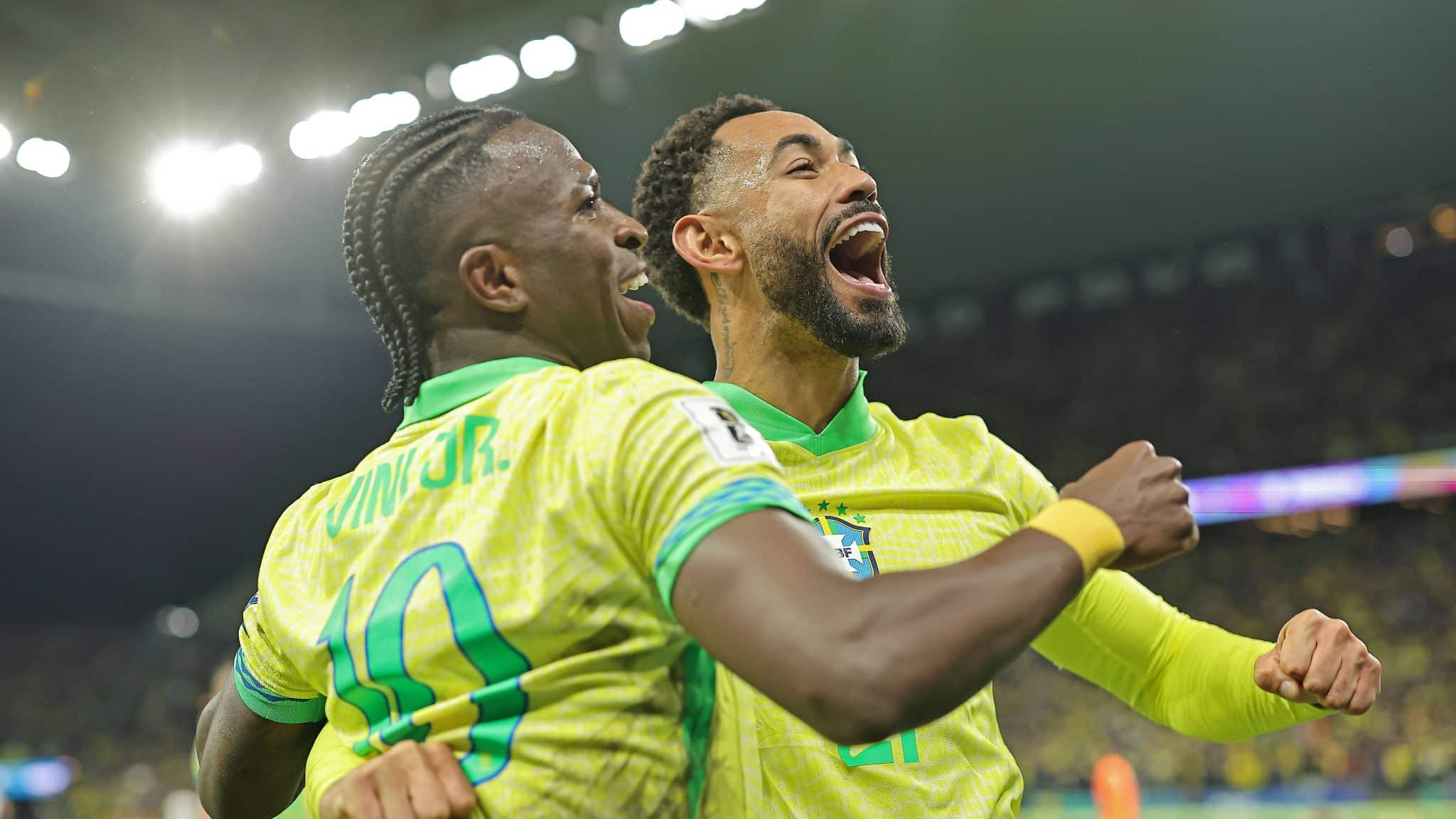 Mudan&ccedil;as de Ancelotti funcionam e Brasil conquista bem mais do que a vaga na Copa