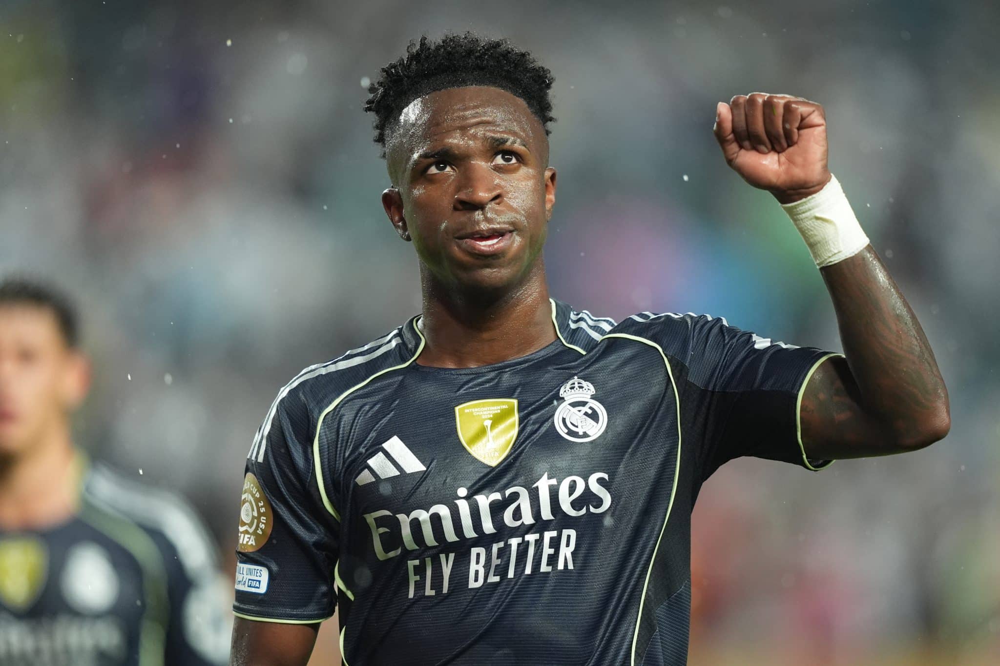 Vinicius J&uacute;nior celebra gol do Real Madrid