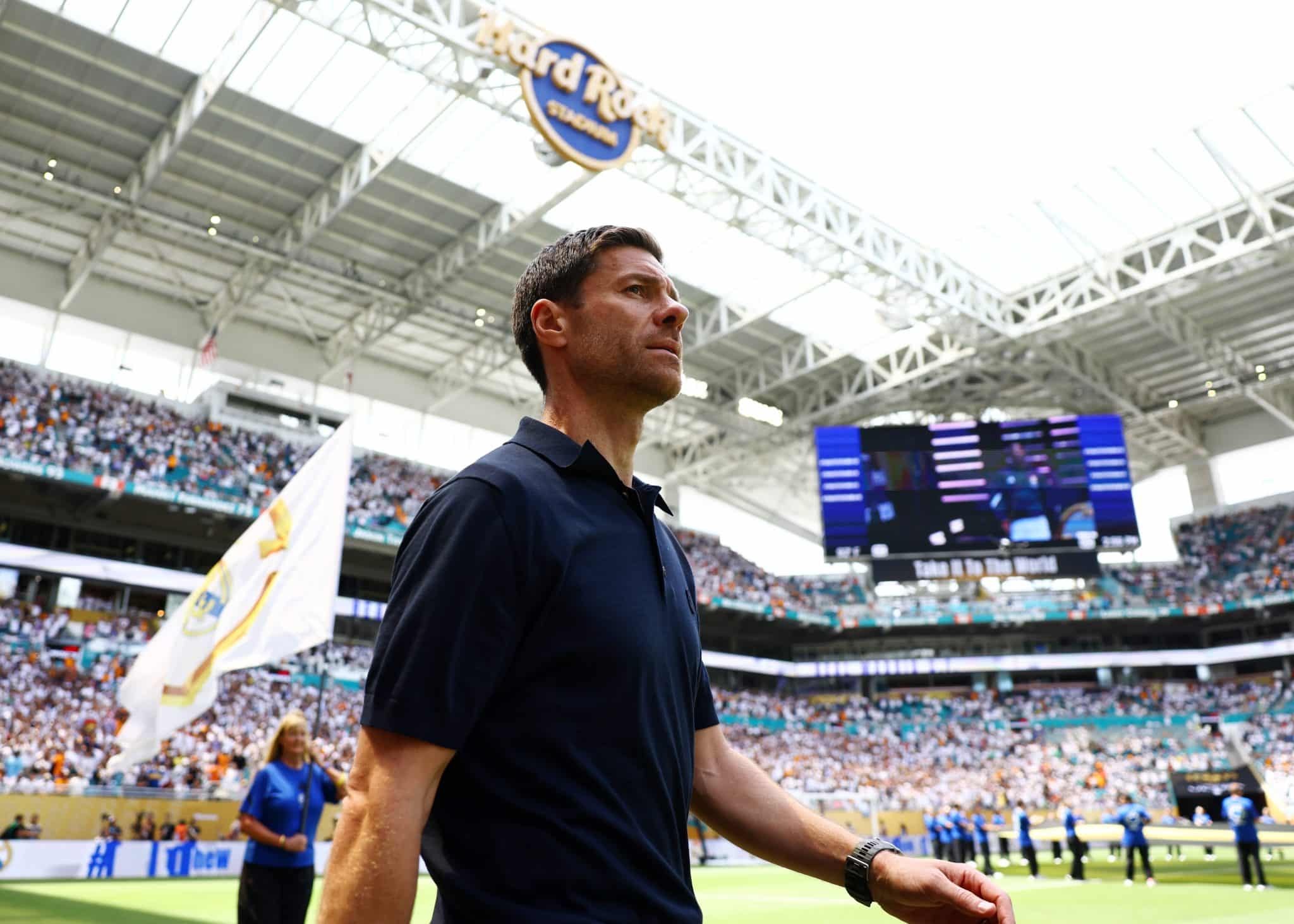 Xabi Alonso faz sua estreia no Real Madrid durante o Mundial (Foto: Imago)
