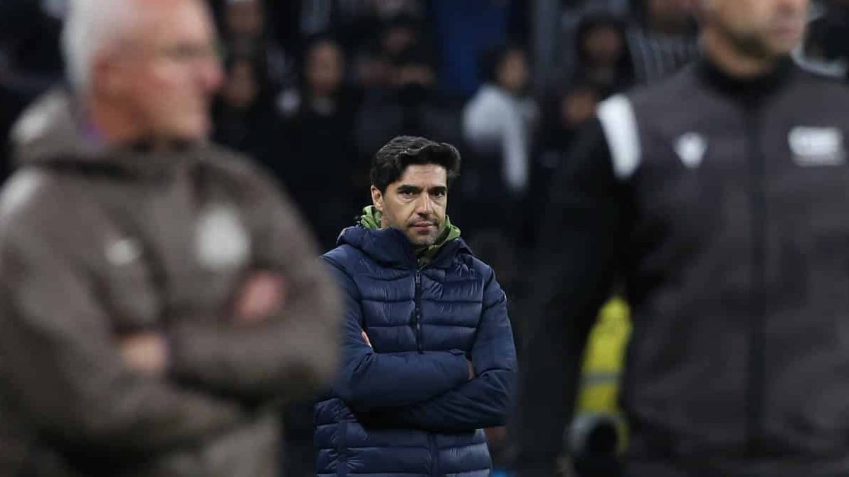 Mesmo elogiando Palmeiras, Abel escancarou desilus&atilde;o por conta da arbitragem