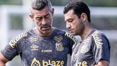 Santos ignora alugu&eacute;is para auxiliar de Caixinha e Justi&ccedil;a pode determinar &lsquo;ordem de despejo&rsquo;