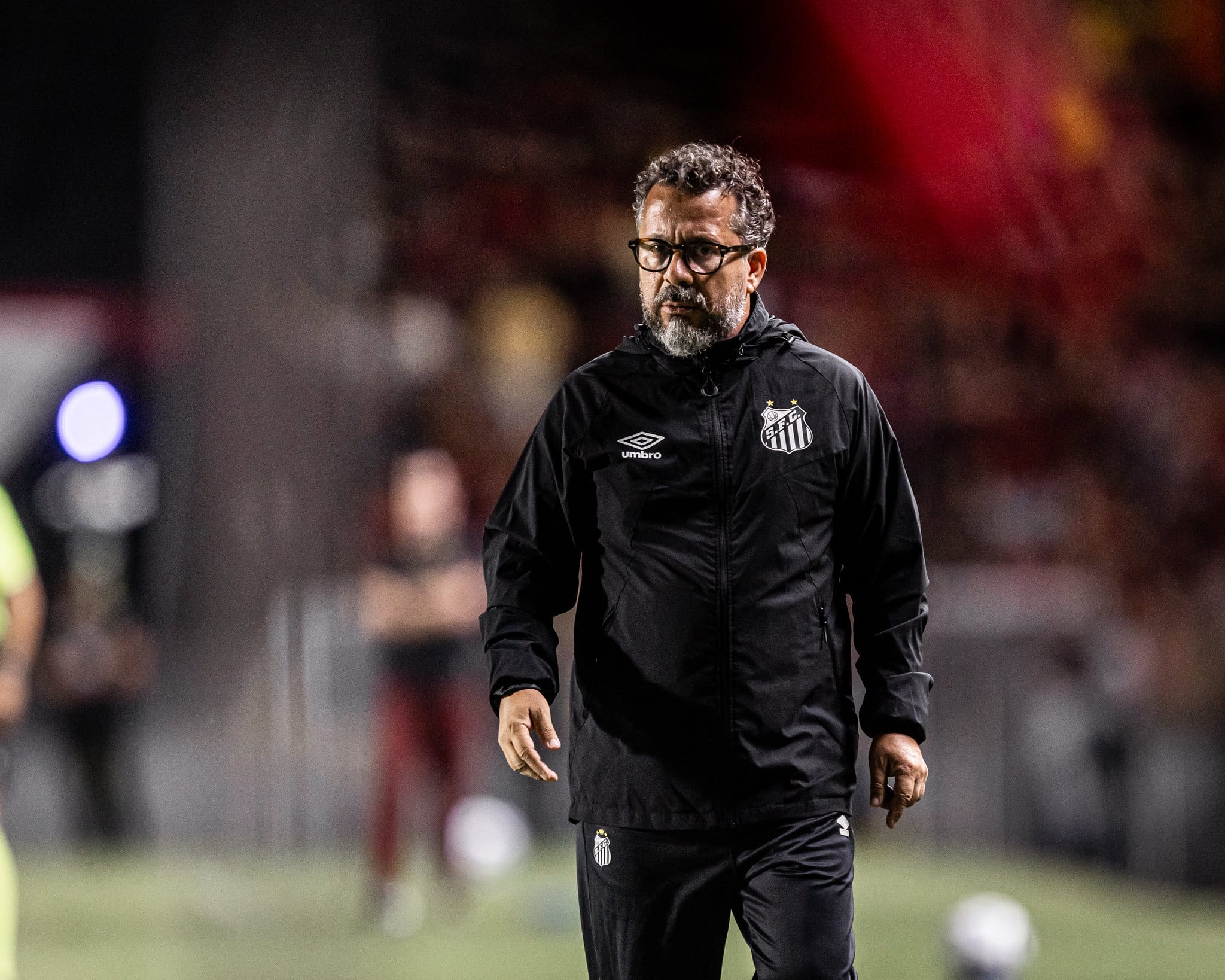 Cl&eacute;ber Xavier durante Santos e Sport