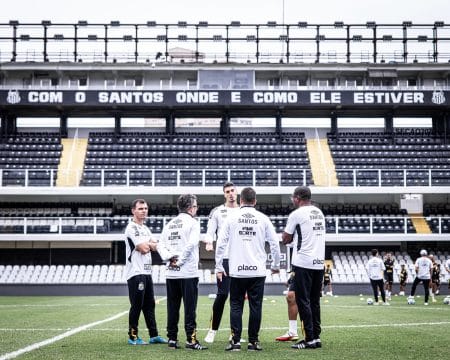 Ingresso caro e instabilidade do Santos n&atilde;o animam torcida para duelo com Inter na Vila