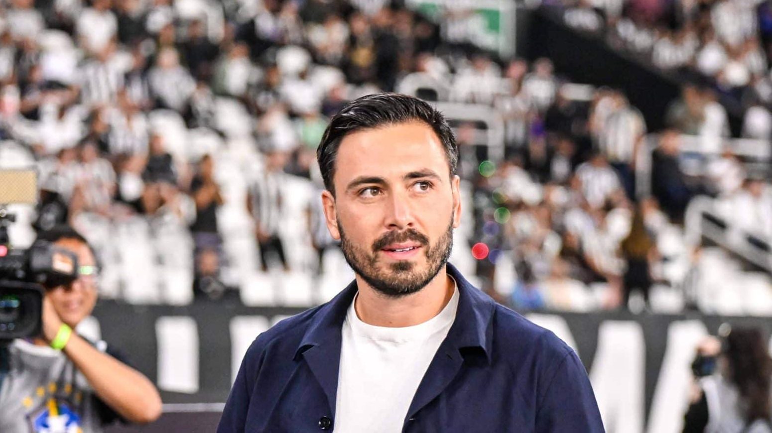 Botafogo d&aacute; sinais de melhora em estreia oficial de Ancelotti, mas peca em velho problema