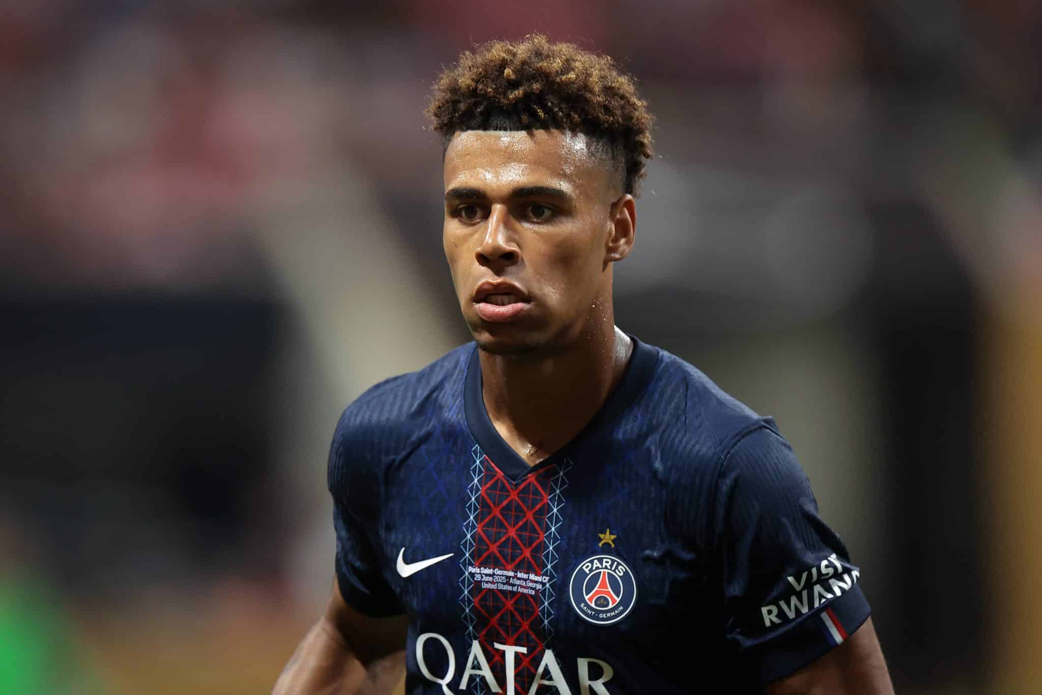 Grave les&atilde;o marca classifica&ccedil;&atilde;o do PSG sobre o Bayern enquanto Dou&eacute; prova que gosta de decidir