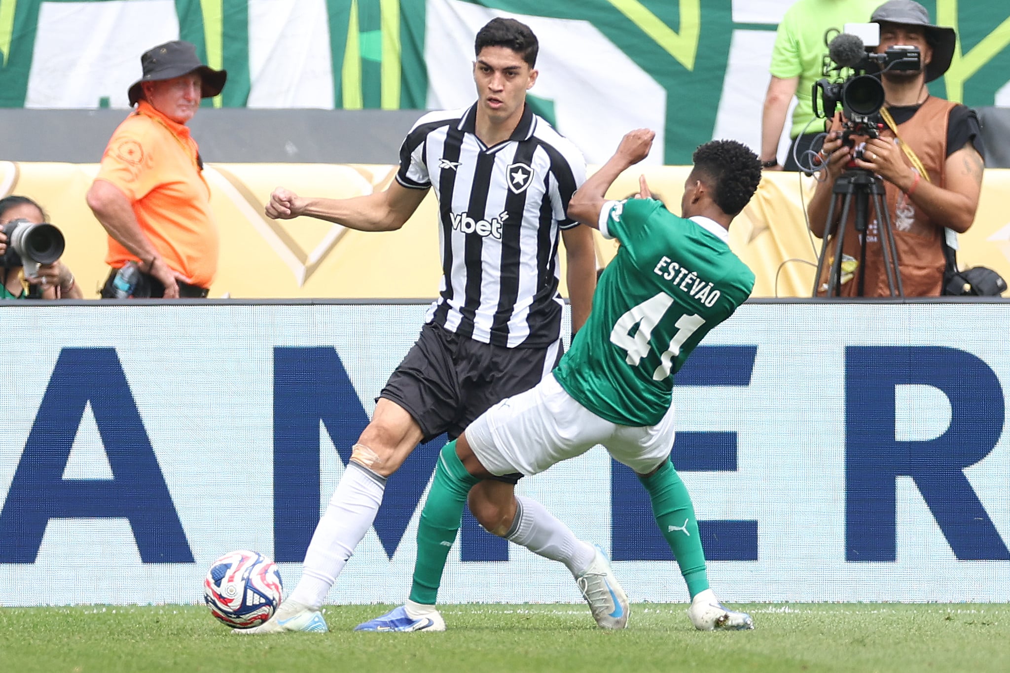 Jair foi um dos destaques do Botafogo no Mundial (Foto: Vitor Silva/Botafogo)