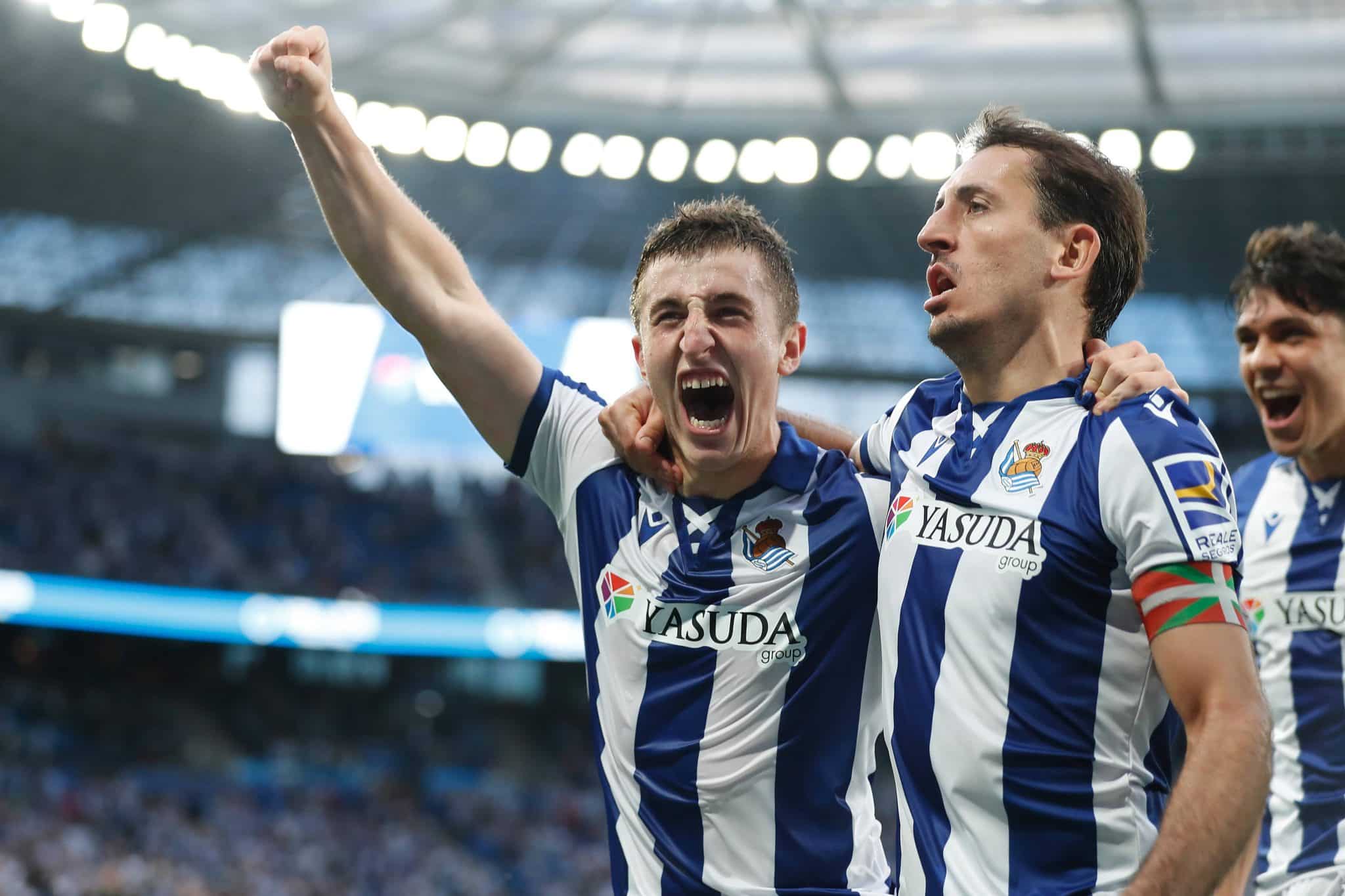 Mariezkurrena comemora gol pela Real Sociedad