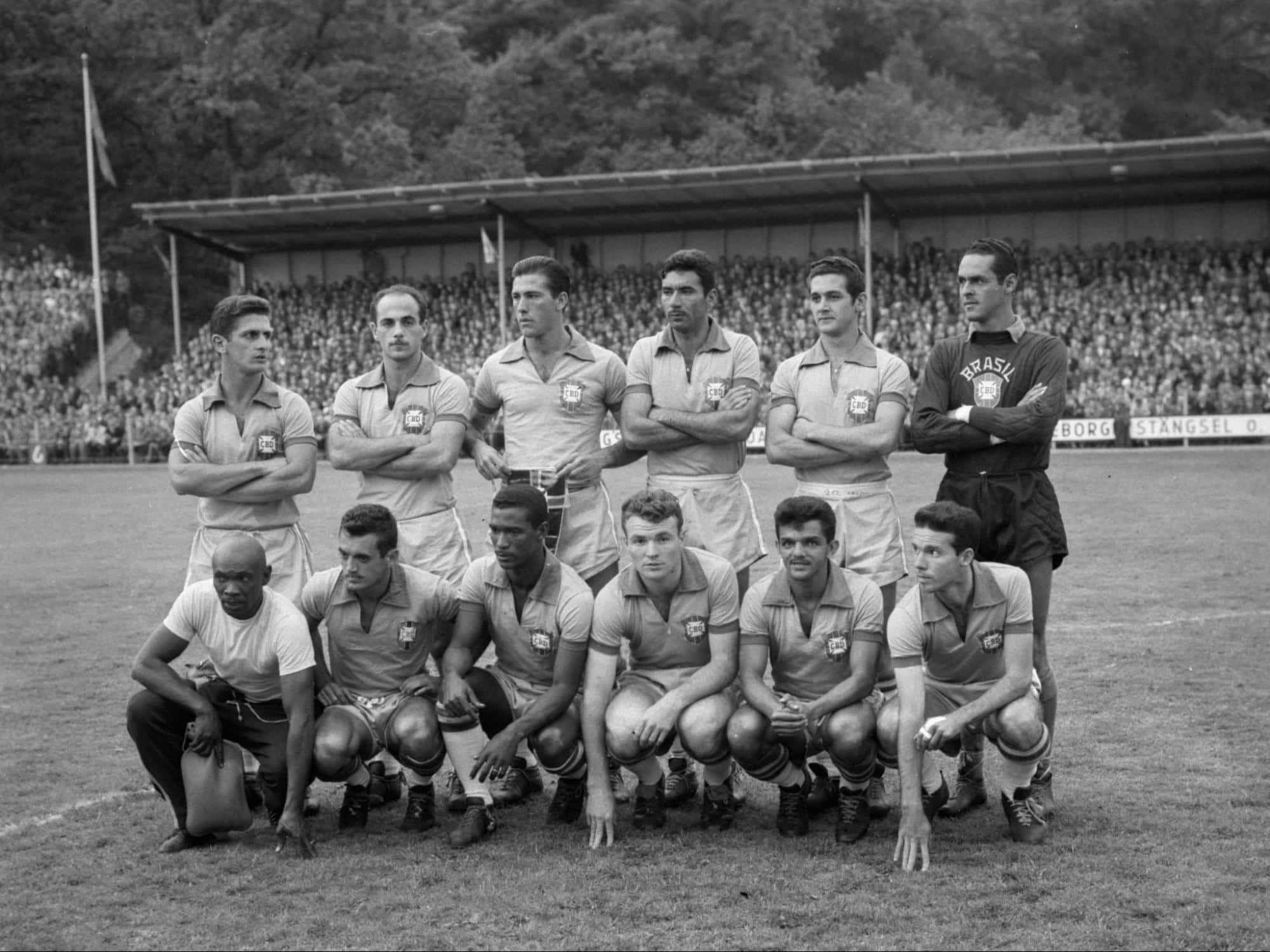 Mário Américo, à esquerda na fileira de baixo, com a seleção brasileira