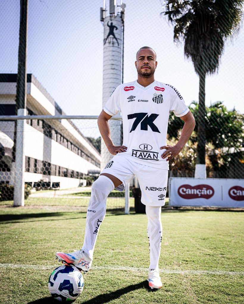Mayke anunciado no Santos