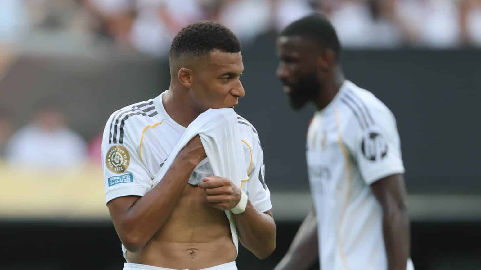 Atropelo do PSG sobre o Real Madrid &eacute; exaltado por imprensa europeia: &lsquo;Banho de realidade&rsquo;