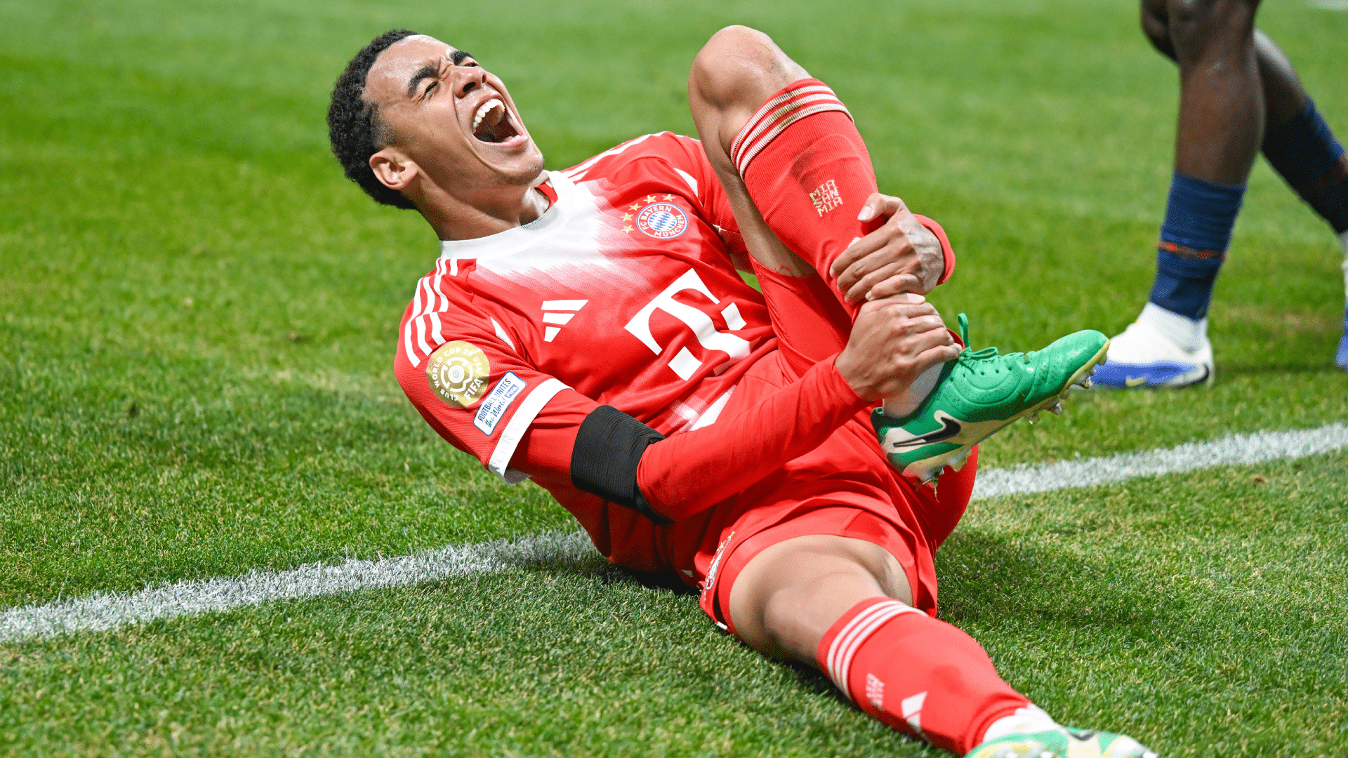 Les&atilde;o de Musiala &eacute; golpe duro e pode gerar &lsquo;desespero&rsquo; do Bayern de Munique no mercado