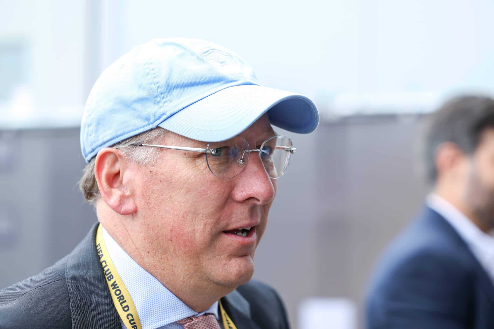 Entenda a confus&atilde;o na Eagle Football que quase tirou Textor do comando do Botafogo