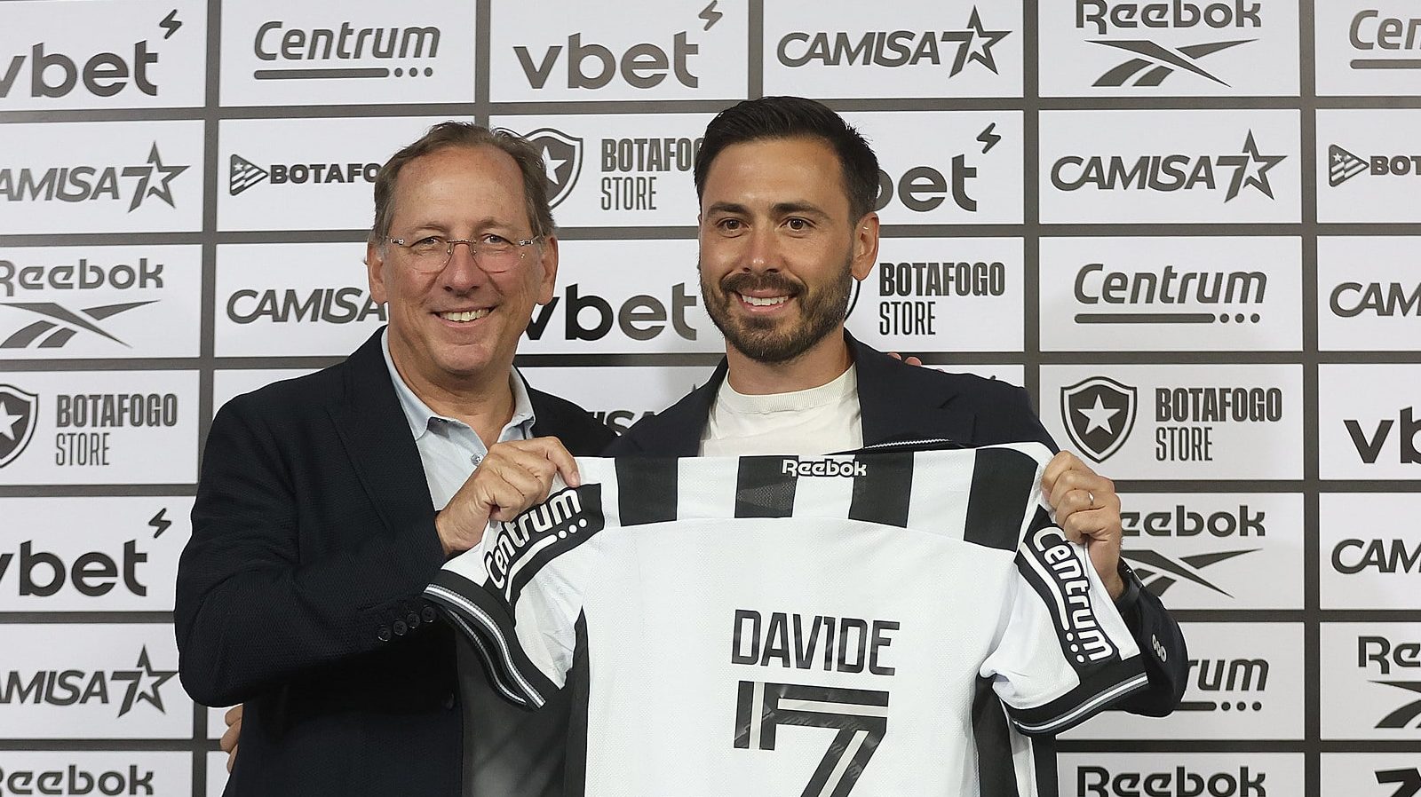 &lsquo;Botafogo way&rsquo; ou &lsquo;Davide way&rsquo;? Textor garante autonomia ap&oacute;s problemas com Paiva