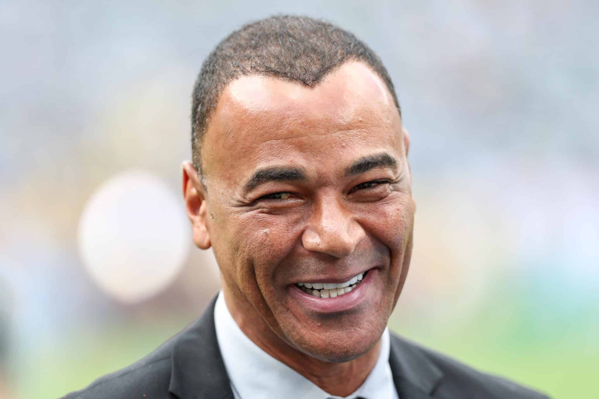 &Iacute;dolo na It&aacute;lia, Cafu d&aacute; recado a Wesley e aprova outro lateral brasileiro no Milan