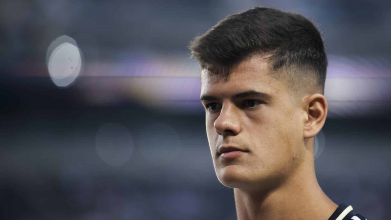 Real Madrid negocia joia admirada por Xabi Alonso, mas inclui cláusula que o resguarda