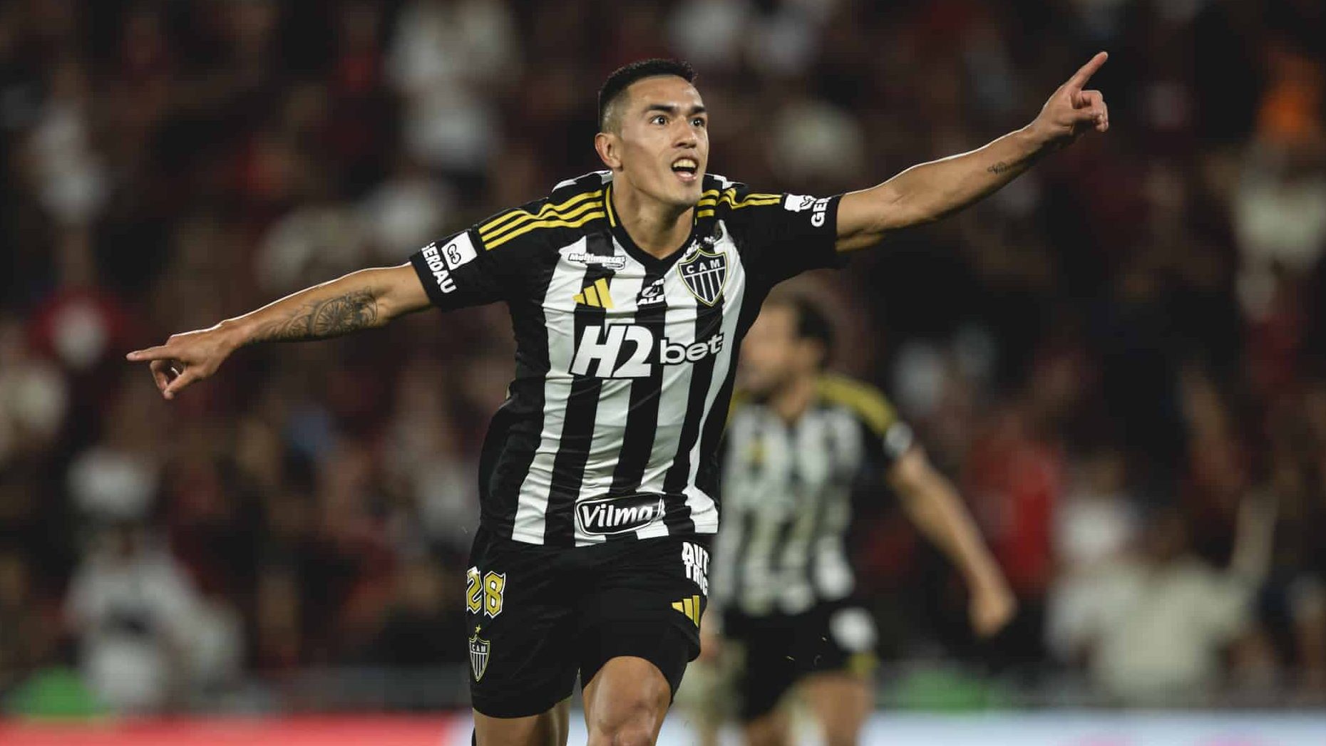 Atl&eacute;tico-MG repete f&oacute;rmula e conta com presente de L&eacute;o Pereira para vencer Flamengo