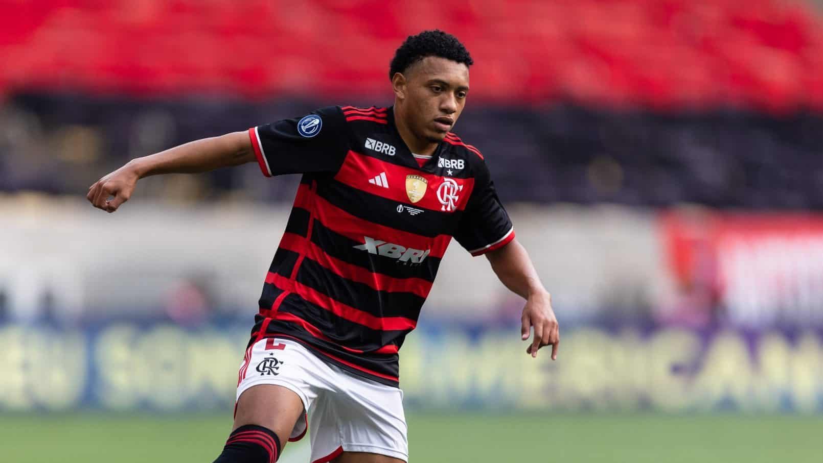 Goleada do Flamengo sub-20 contra Leverkusen teve confus&atilde;o por crach&aacute;, invas&atilde;o e reencontros